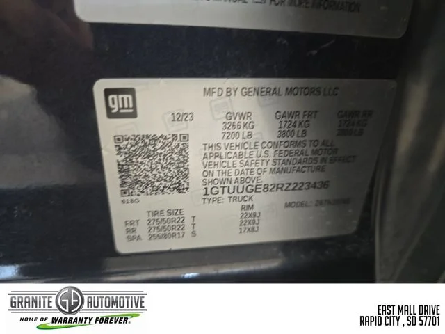 Used 2024 Silver GMC Denali image 30