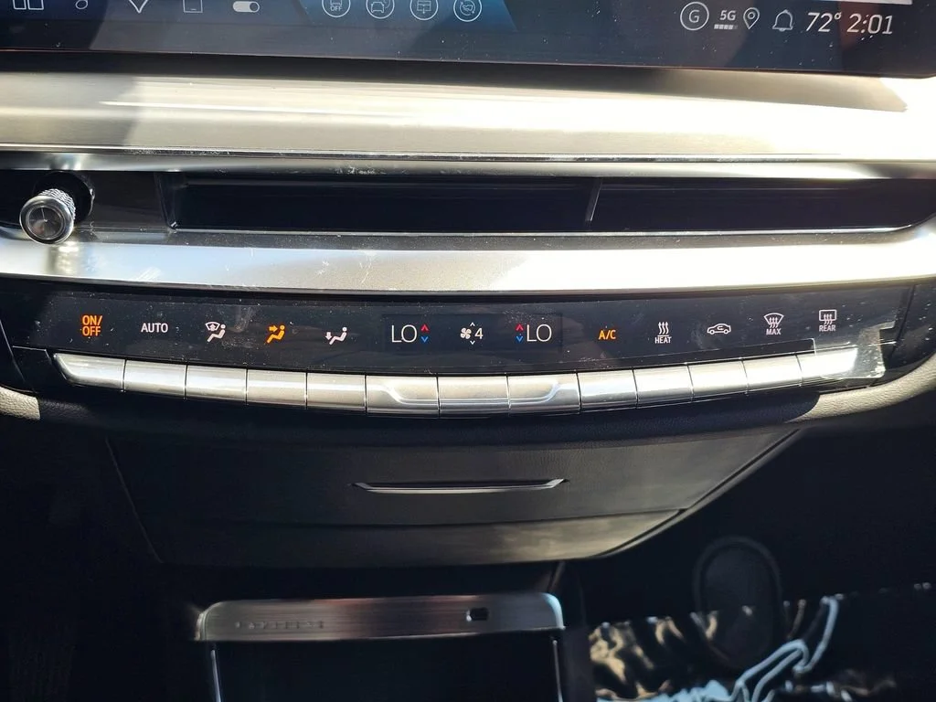 New 2026 Vibrant White Tricoat Cadillac Sport image 31