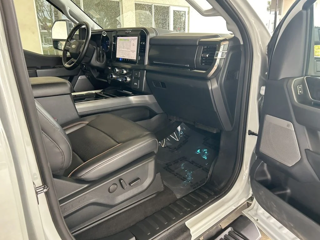 Used 2025 Gray Ford Lariat image 26