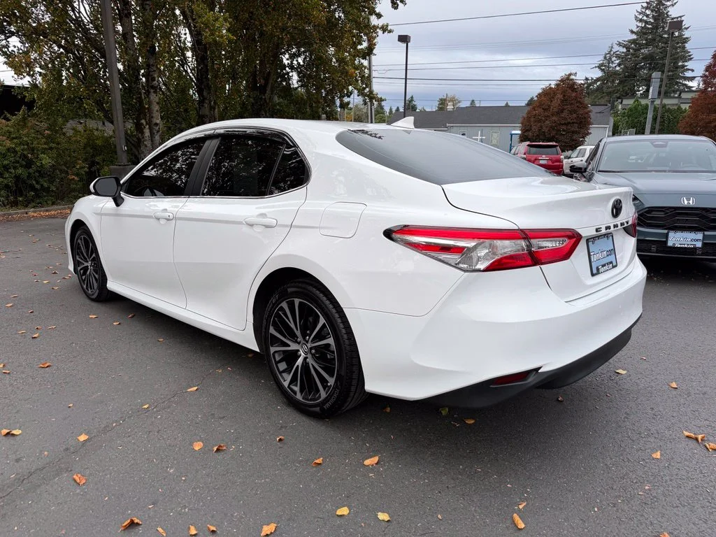 Used 2019 Super White Toyota LE image 7