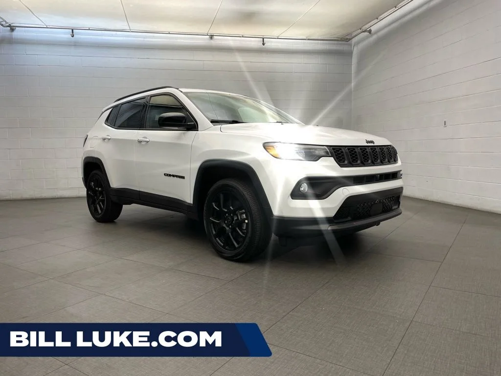 New 2026 White Jeep Latitude image 1