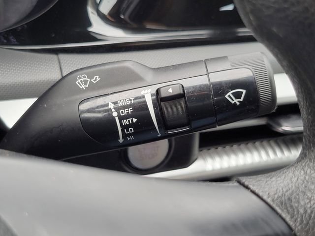 2024 Kia K5 LXS - Photo 15