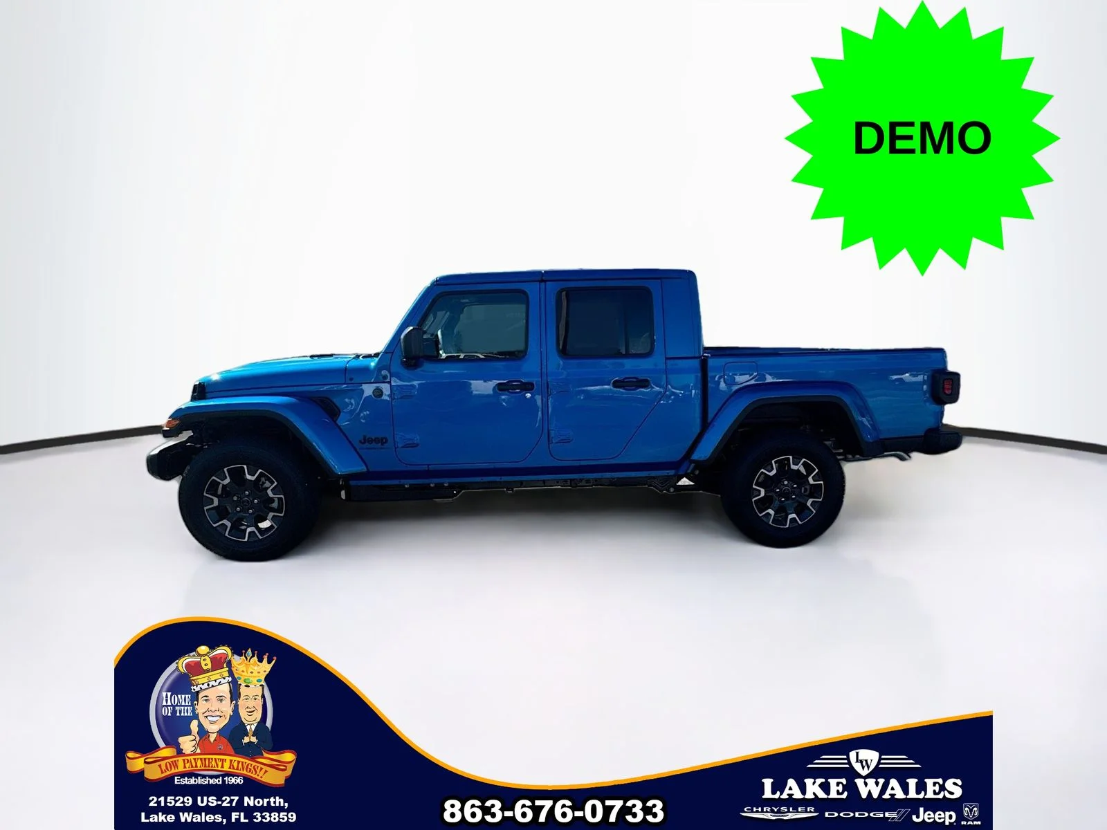 New 2026 Hydro Blue Pearl-Coat Exterior Paint Jeep  image 3