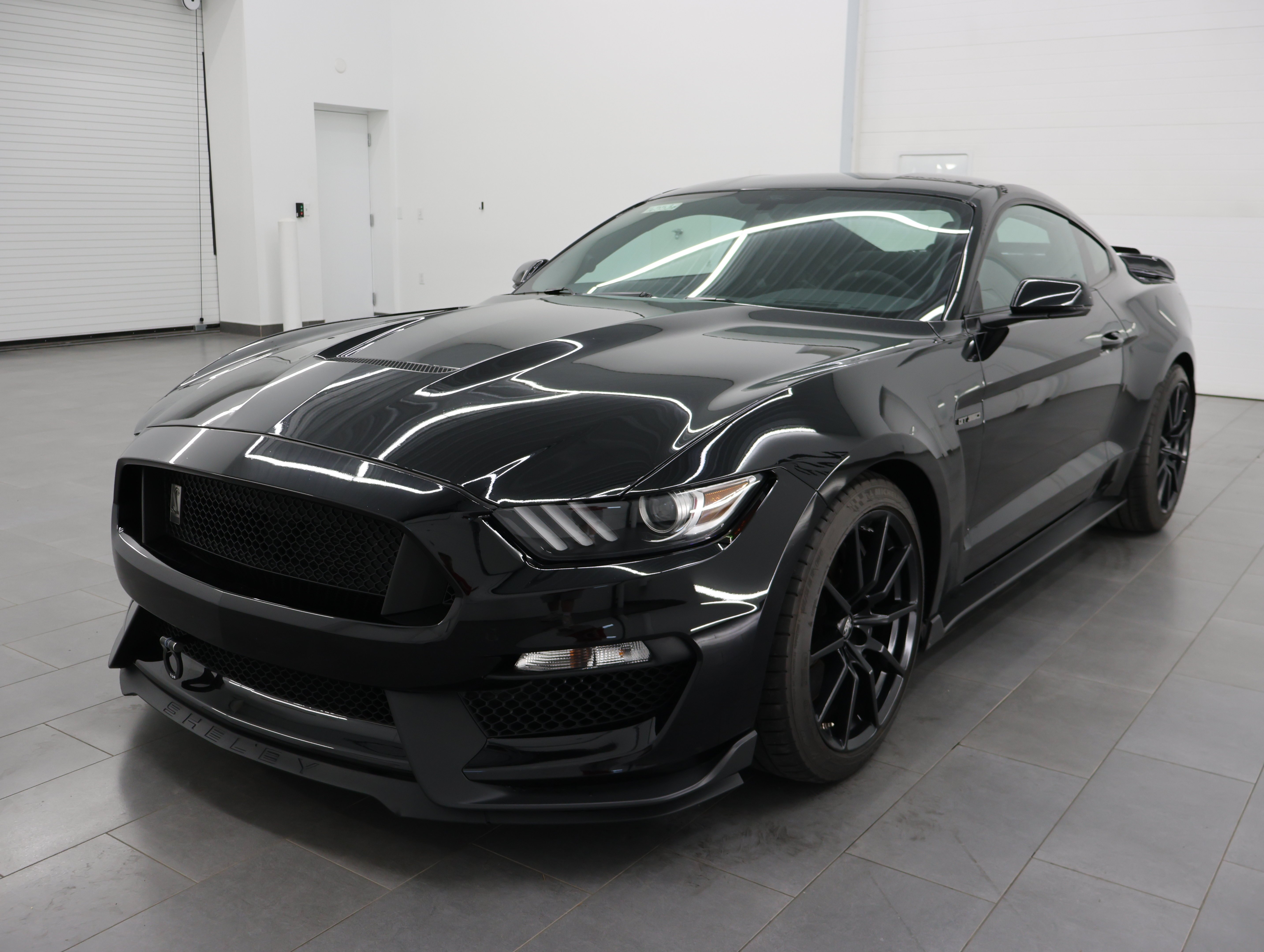 Used 2018 Shadow Black Ford GT350: GT350-ELECTRONICS-6 SPEED MANUAL-NAV-RECAOR SEATS-NEW TIRES image 7