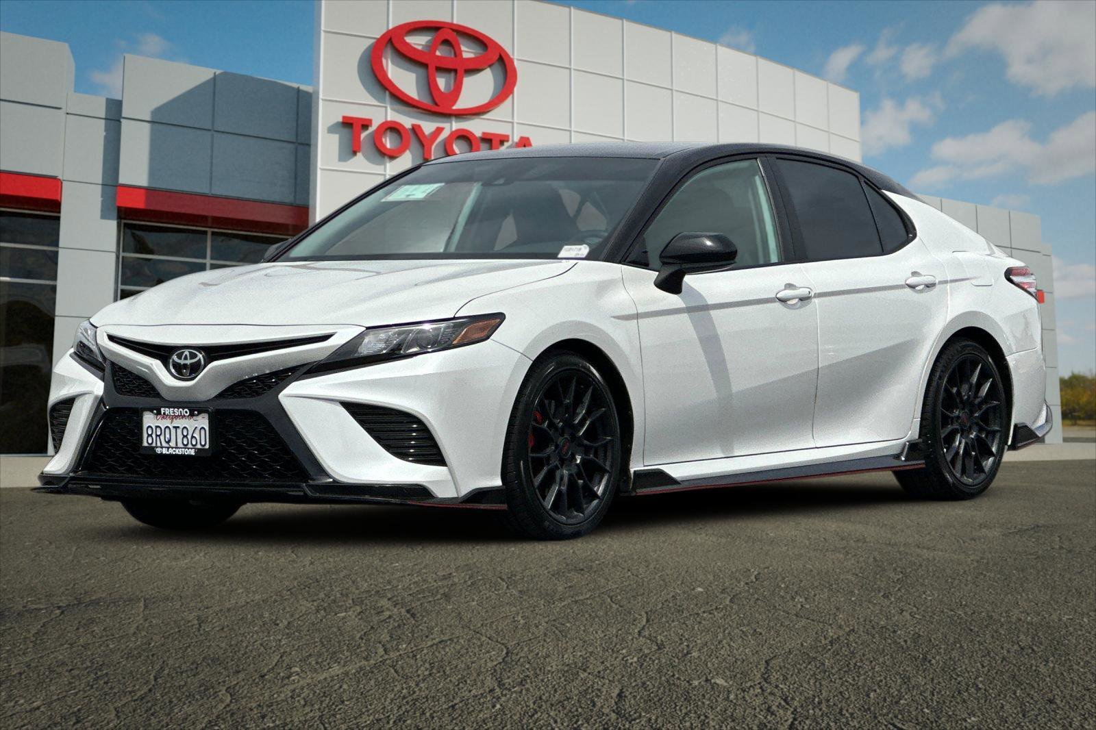 Certified Used 2020 Wind Chill Pearl/Midnight Black Metallic Toyota XSE V6 image 7