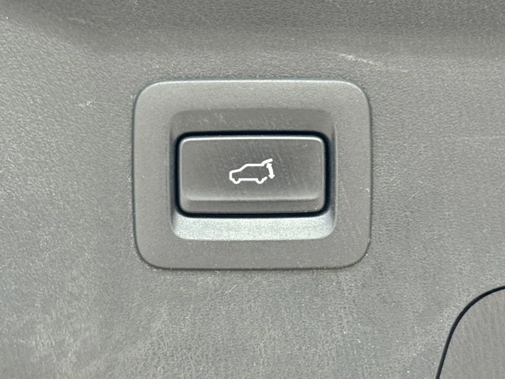 Used 2023 Black Mazda Signature image 8