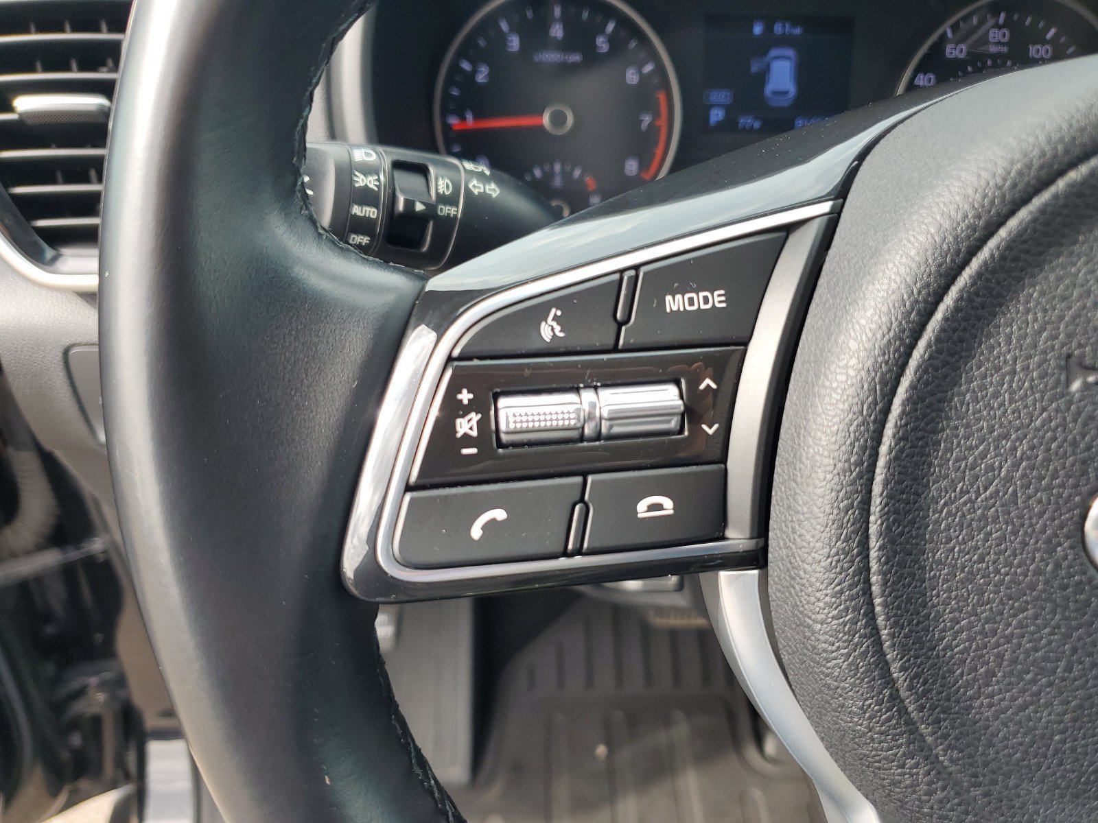 Used 2020 Red Kia EX image 18