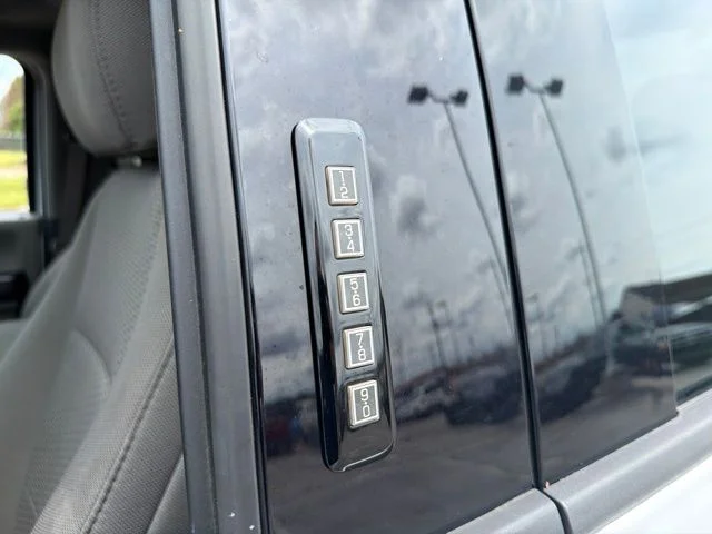 Used 2020  Ford XLT image 10