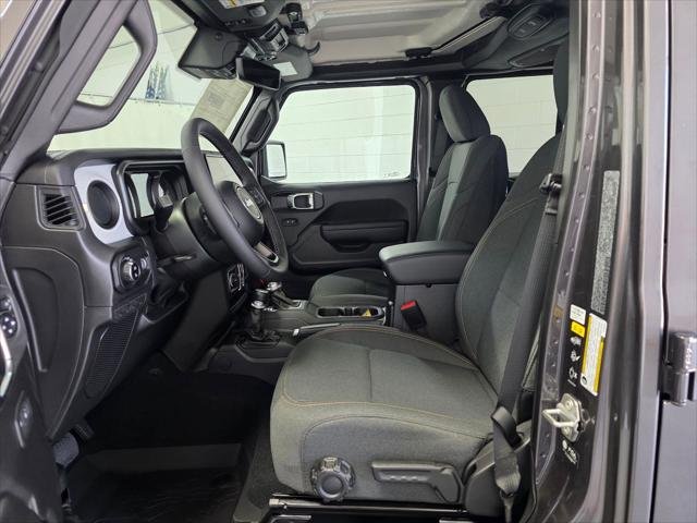 New 2025 Granite Crystal Metallic Clear-Coat Exterior Paint Jeep Sport S image 30