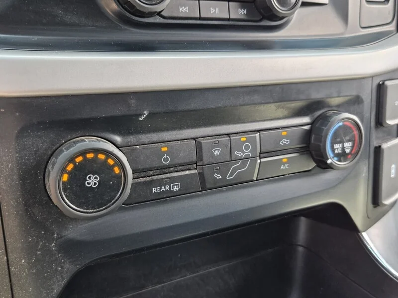 Used 2022 Agate Black Metallic FORD XLT image 20