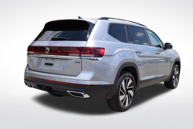 Used 2024  Volkswagen 2.0T SE w/Technology image 12