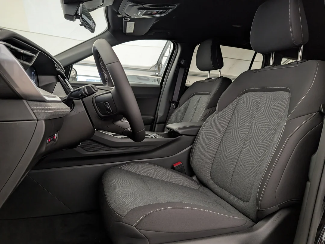 New 2026 Black Jeep Laredo - - 4x4 - 1.6L Turbo Hybrid - Uconnect 5 w/ 12.3 Screen & More! image 15