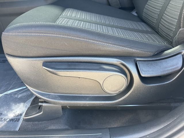 Used 2023 White Kia LX image 14