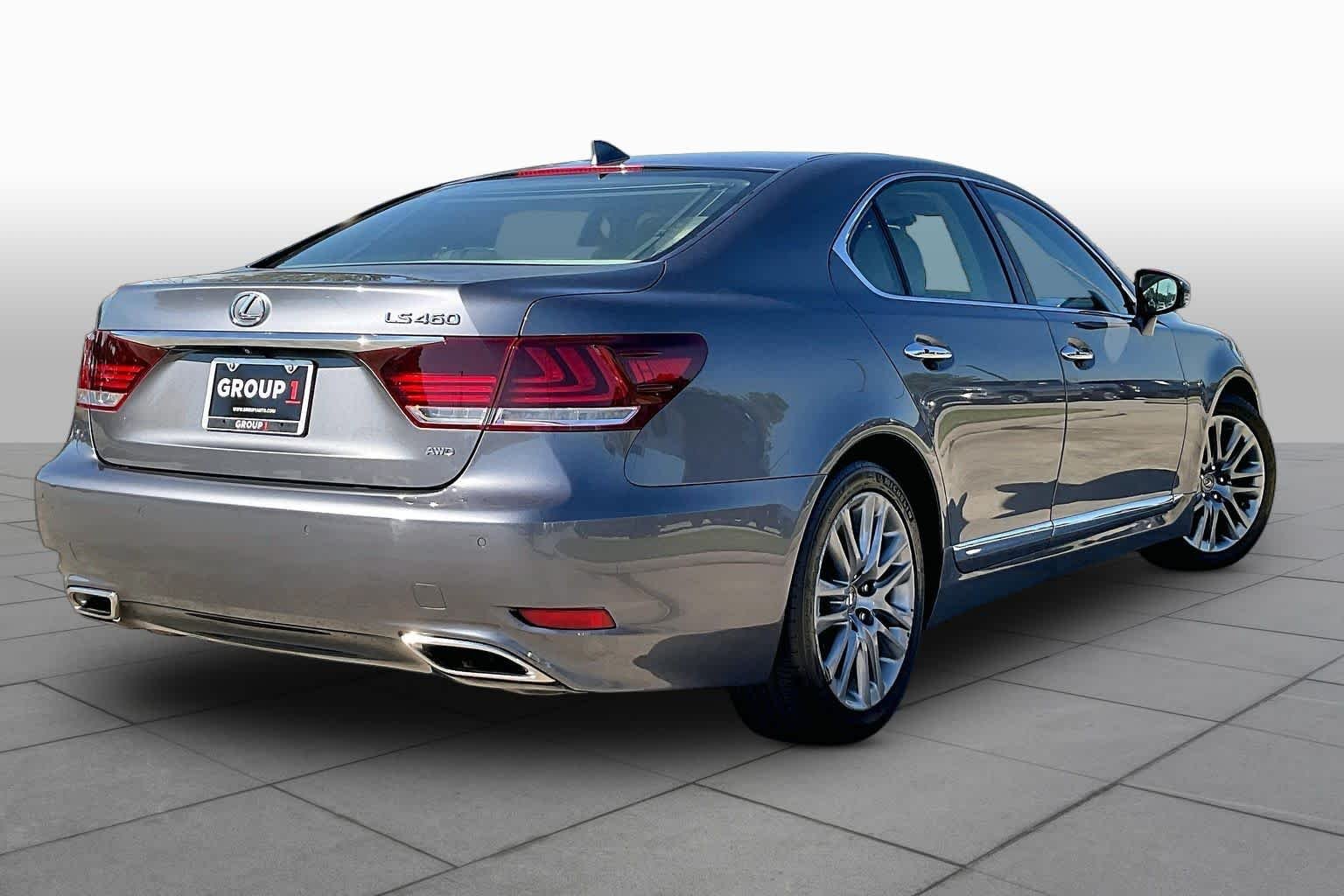 Used 2015 Nebula Gray Pearl Lexus  image 12