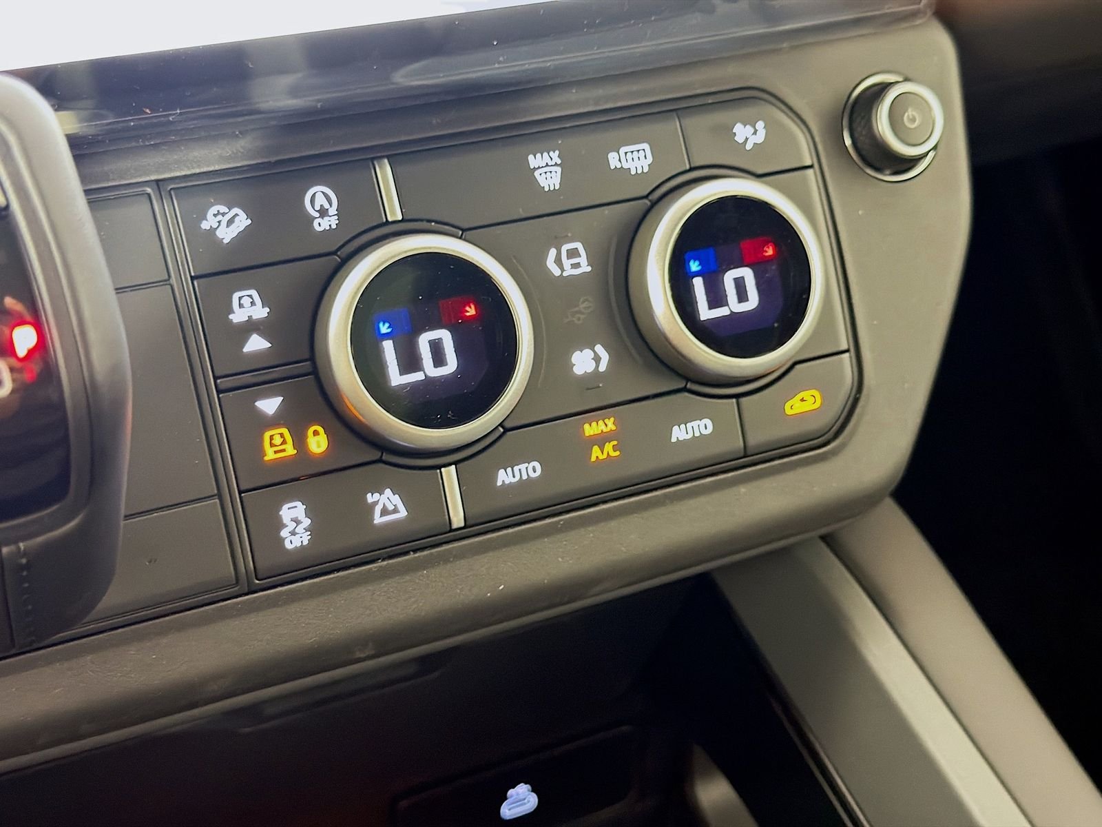 New 2026 Borasco Grey Land Rover X-Dynamic SE image 15