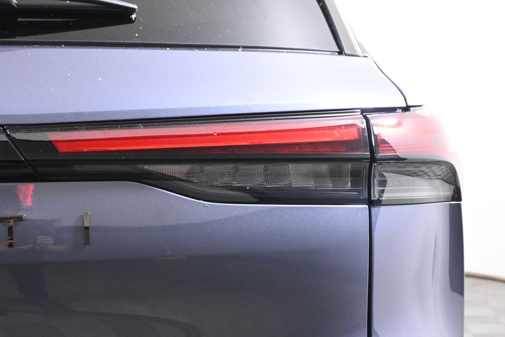 New 2027 2T MNBW BLUE INFINITI Autograph AWD image 13