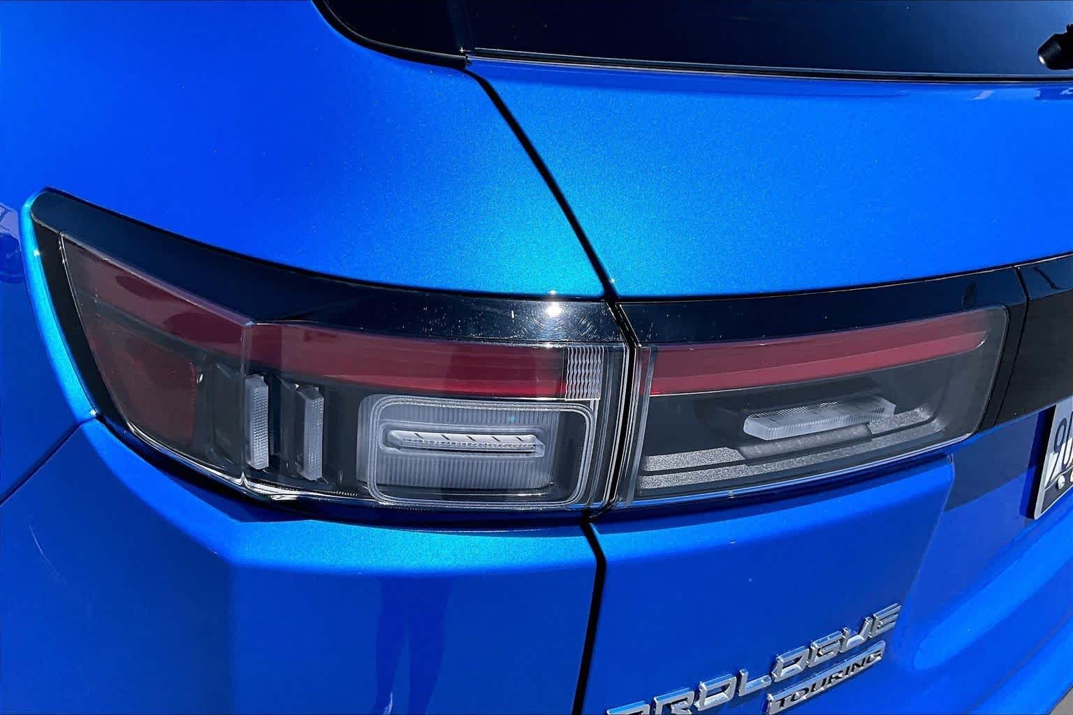 Used 2025 Pacific Blue Metallic Honda Touring image 28