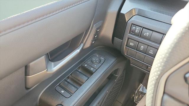 Certified Used 2026 WIND CHILL PEARL Toyota  image 41