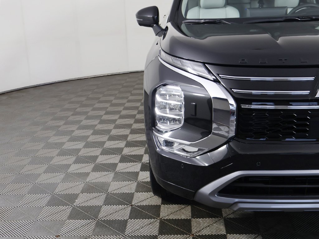 Used 2025 Black Mitsubishi SEL image 16