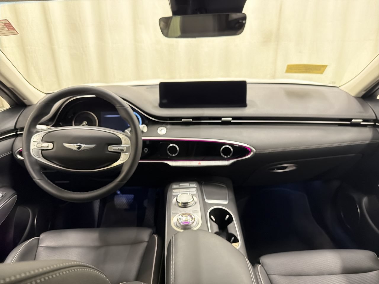 2025 GENESIS GV70 Standard - Photo 13