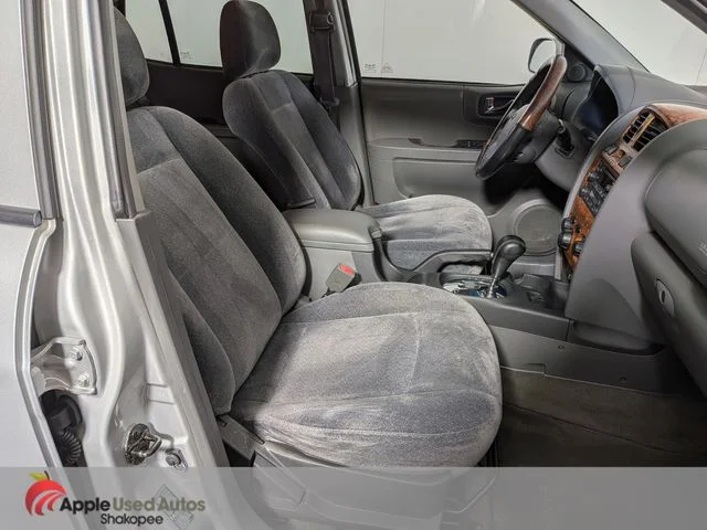 Used 2004 Silver Hyundai GLS image 34