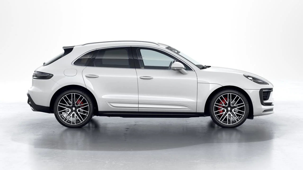 New 2026 Carrara White Metallic Porsche S image 6