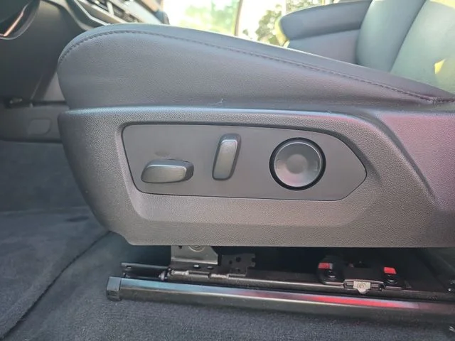 Used 2025 White Chevrolet Trail Boss image 30