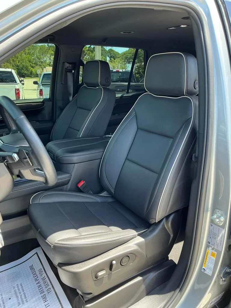 Used 2025 Silver GMC Elevation image 35