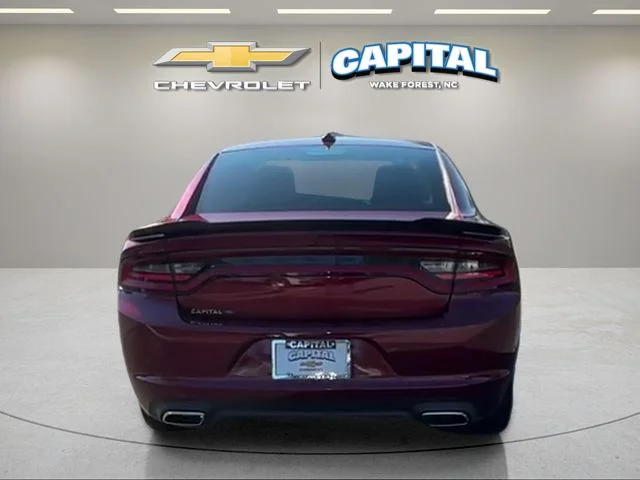 Used 2023 Red Dodge SXT image 4