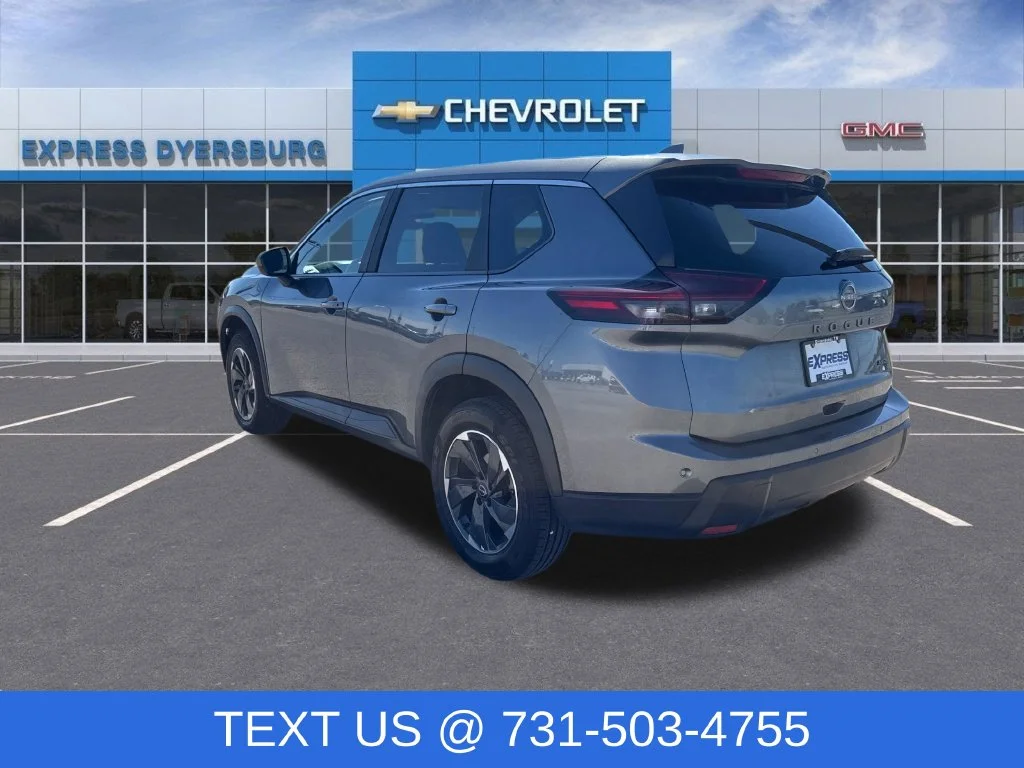 Used 2025 Gray Nissan SV image 5