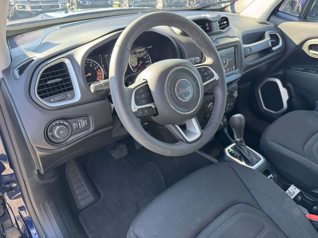 Used 2019 Blue Jeep Latitude image 2