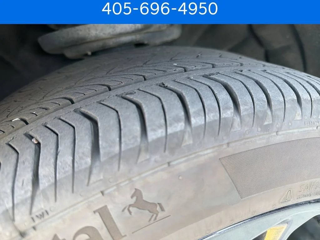 Pre-Owned 2023 Buick Envision Essence