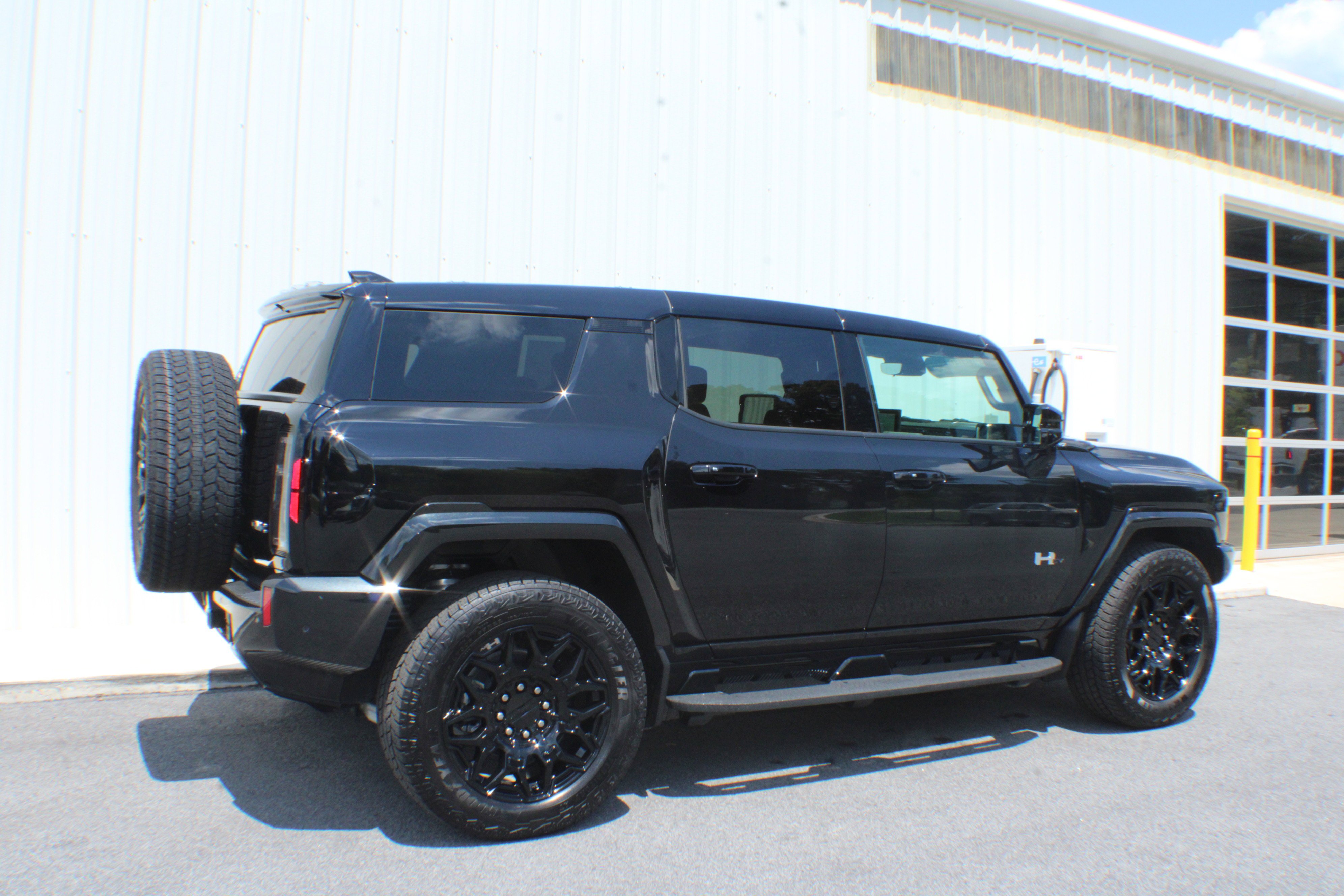 Used 2025 GMC HUMMER EV 2X with VIN 1GKB0NDE8SU109818 for sale in Cartersville, GA