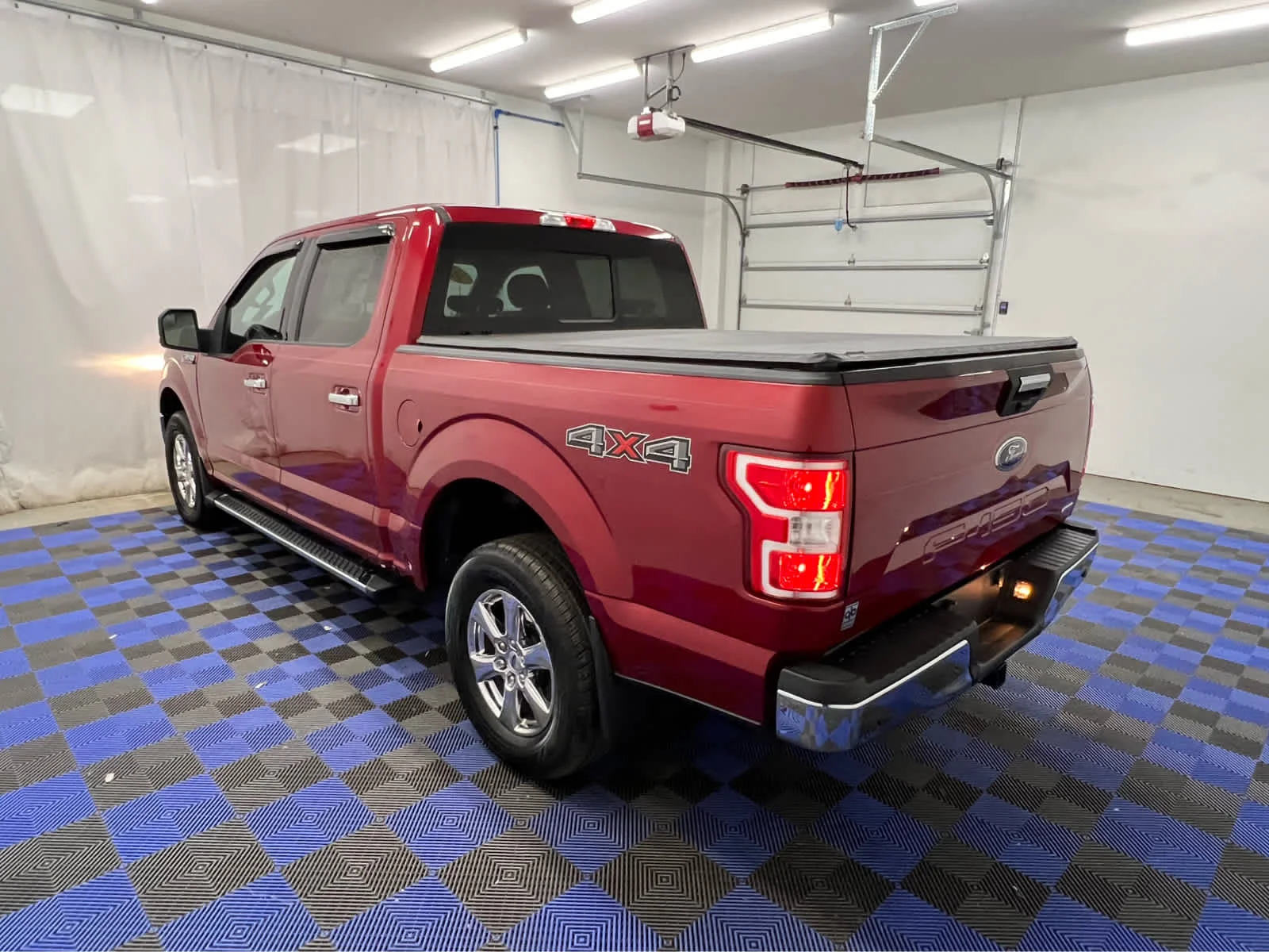 Used 2019 Ruby Red Metallic Tinted Clearcoat Ford XLT image 13