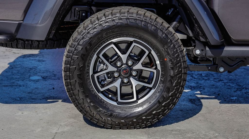 New 2026 Granite Crystal Metallic Clearcoat Jeep Shadow Ops image 12