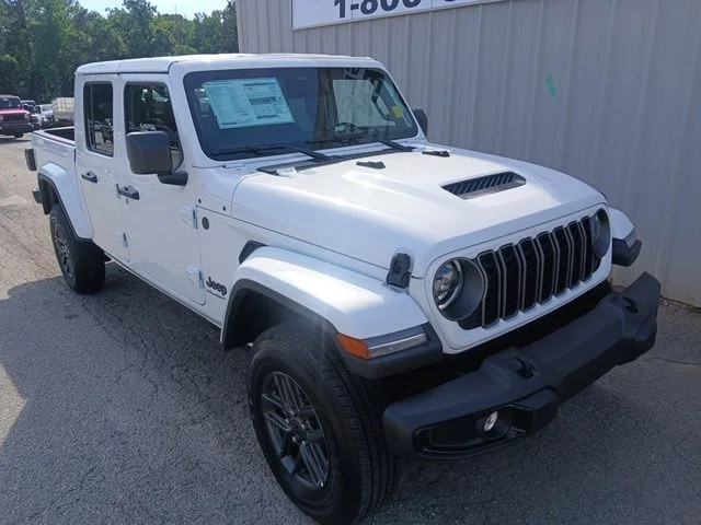 2026 Jeep Gladiator Sport S Auto's photo