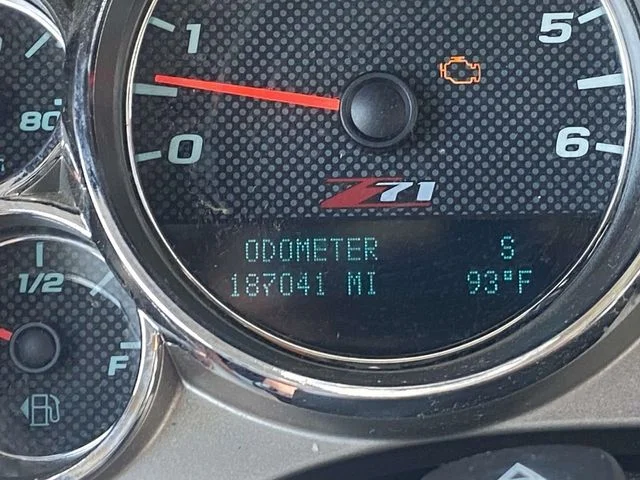 Used 2009 Black Chevrolet LT image 16