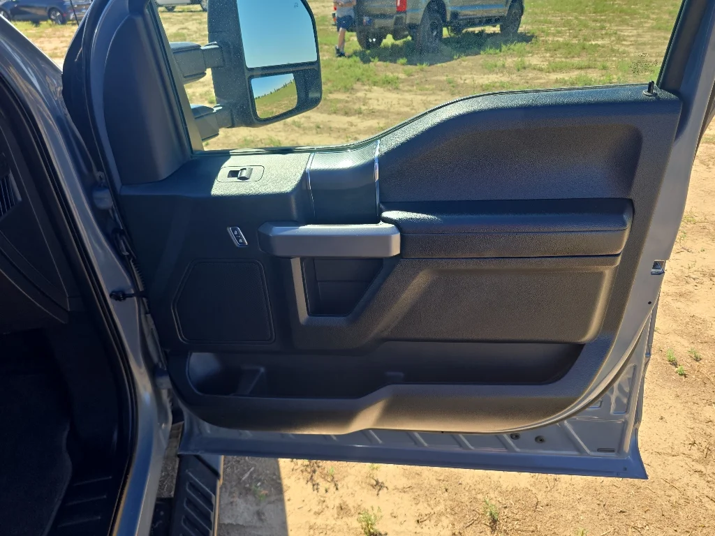 Used 2019  Ford XLT image 36