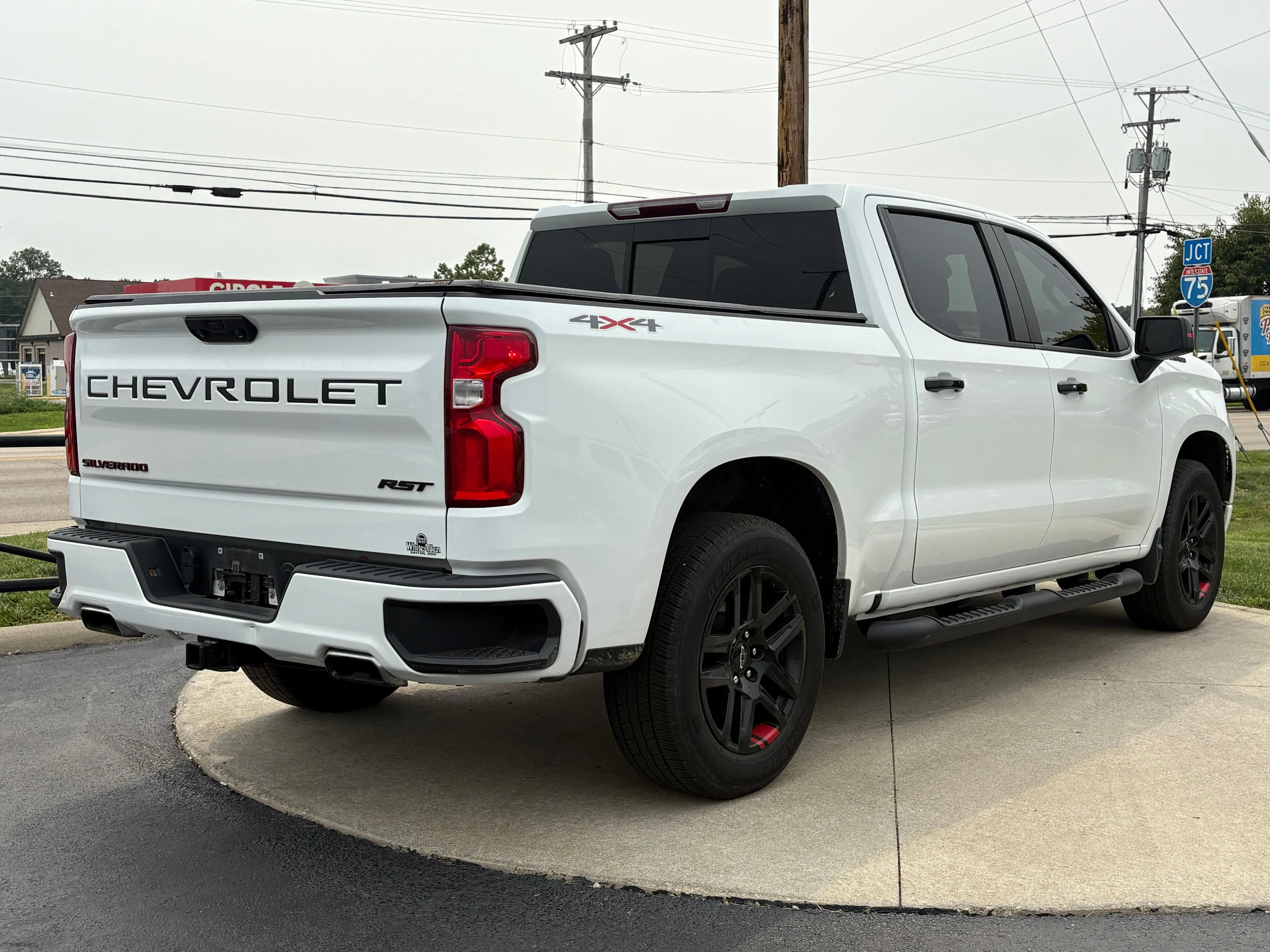 Used 2024 Summit White Chevrolet RST image 7