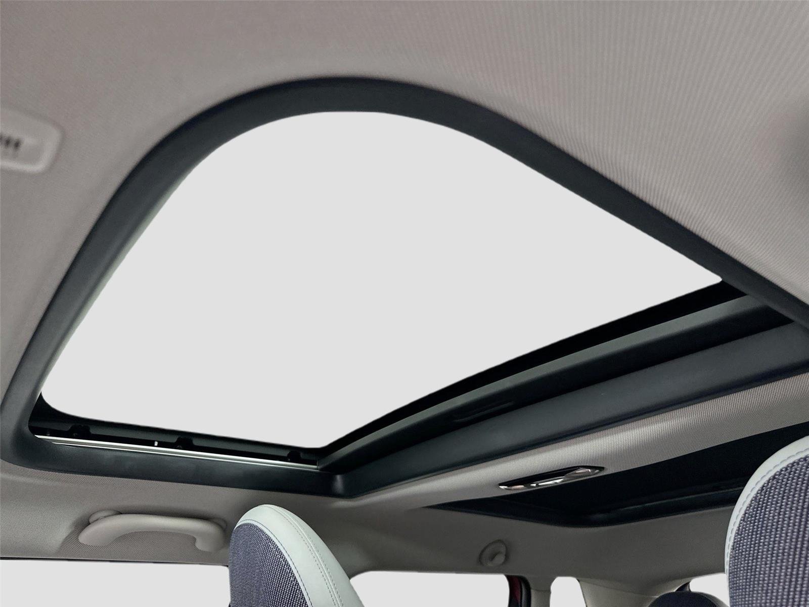 2025 MINI Hardtop 4 Door S - Photo 17