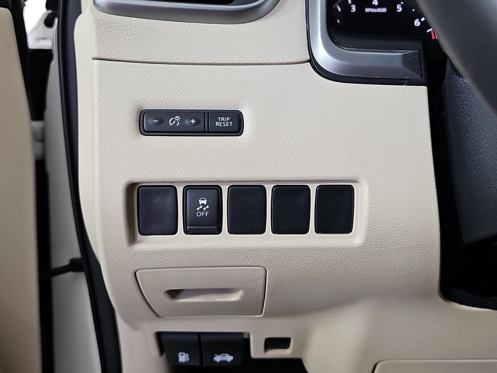 Used 2019 White Nissan SV image 24