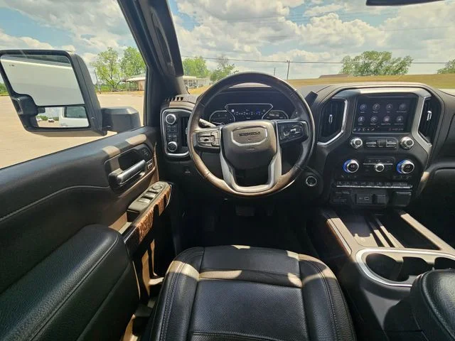 Used 2020 White GMC Denali image 13
