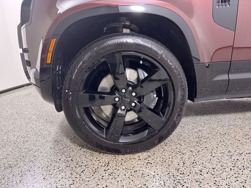 New 2026 Sedona Red Land Rover X-Dynamic SE image 10