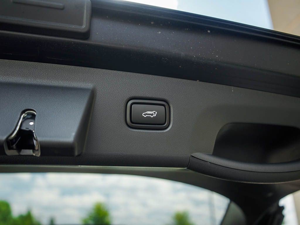 New 2026 Amazon Gray Hyundai SEL AWD image 9