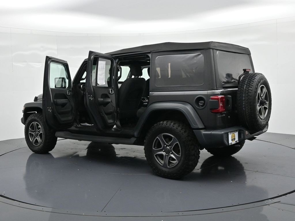Used 2018 Crystal Metallic Jeep Unlimited Sport S image 23