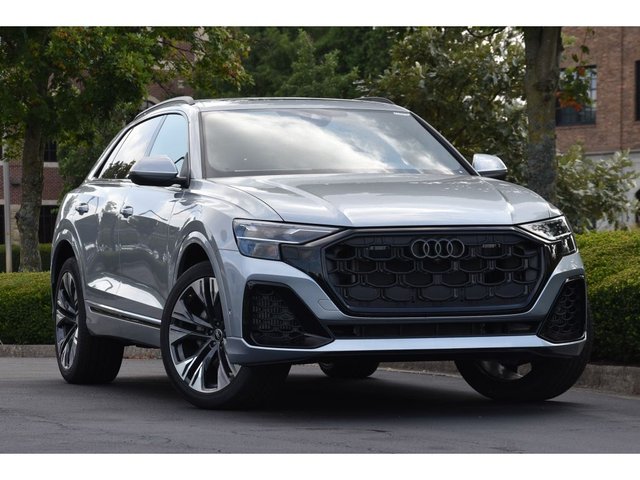 2025 Audi Q8 Premium Plus