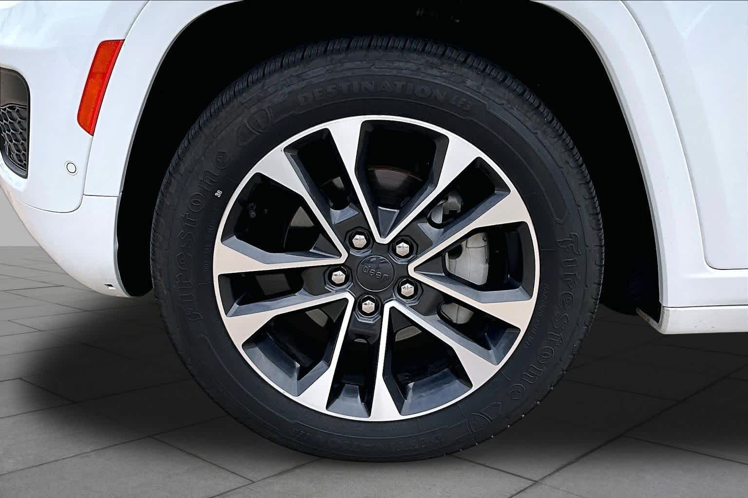 Used 2022 Bright White Clearcoat Jeep Overland image 11