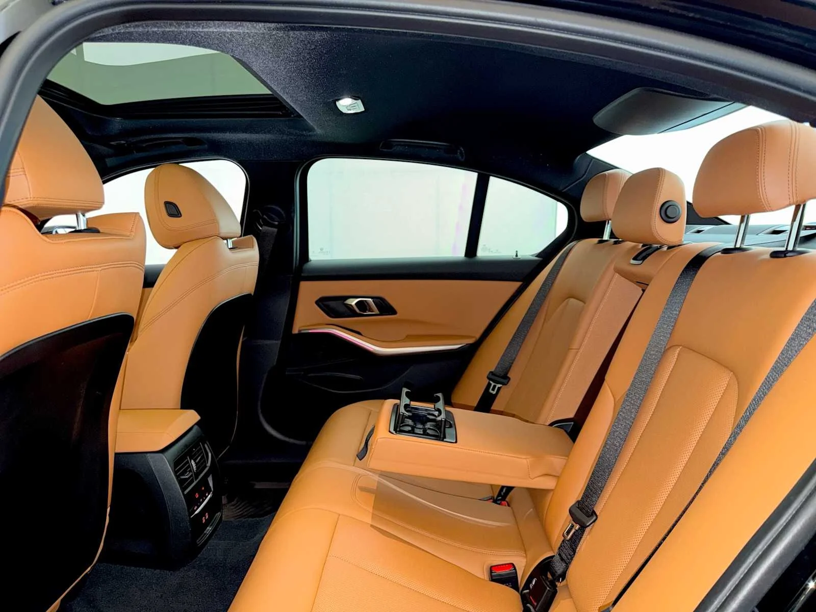 2024 BMW 3 Series 330i - Photo 21