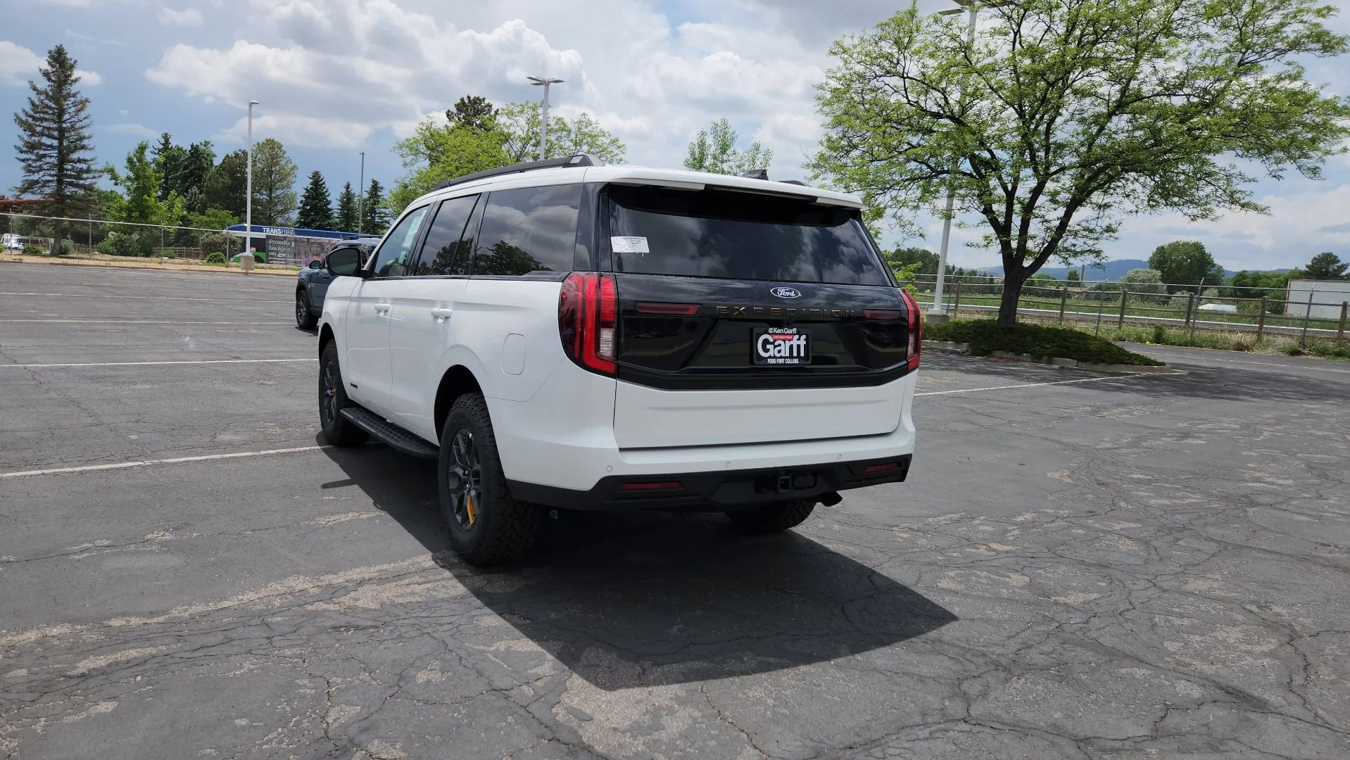 New 2026 Star White Metallic Tri-Coat Ford Tremor image 9