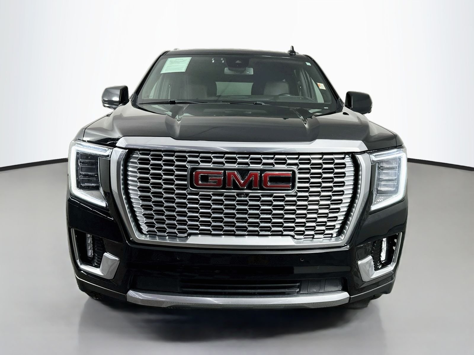 Used 2023 Onyx Black GMC Denali image 2